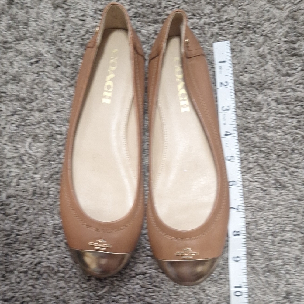 Coach "Chelsea" Faux Leather Tan Leather Flats Metallic Toecap-6½ - Picture 9 of 10